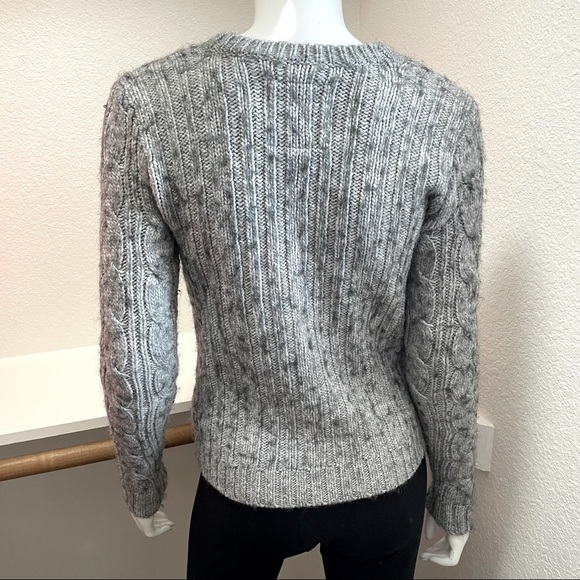 HOLLISTER •Marled Gray Wool blend Fitted Cable Knit Button Up Sweater Sz S-M - Picture 4 of 7